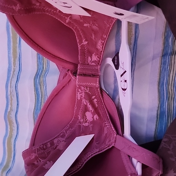 Gloria Vanderbilt 36d gentle lift bras pink, maroon - Picture 6 of 6
